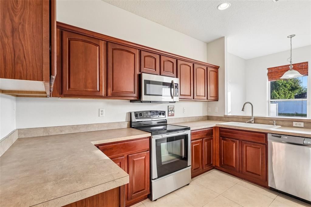 For Sale: $329,000 (3 beds, 2 baths, 2245 Square Feet)
