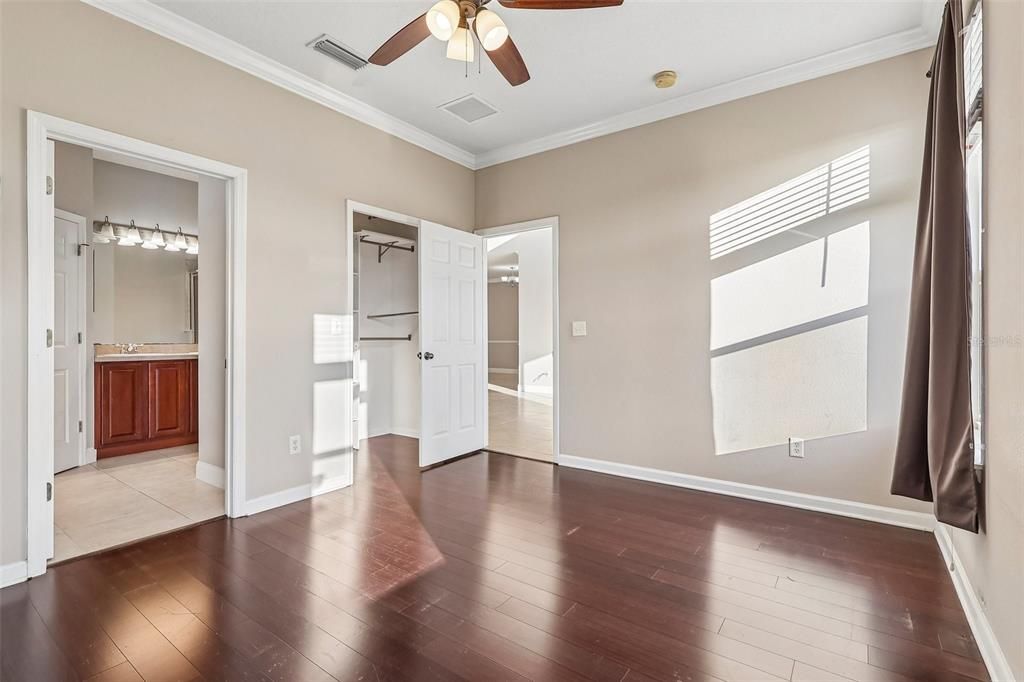 For Sale: $329,000 (3 beds, 2 baths, 2245 Square Feet)