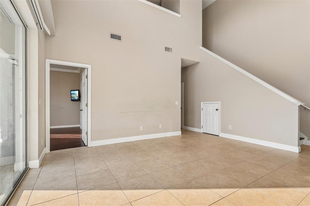 For Sale: $329,000 (3 beds, 2 baths, 2245 Square Feet)