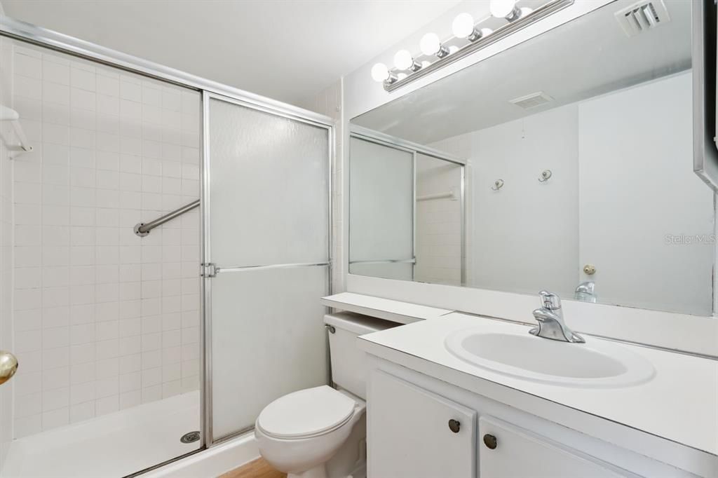 В аренду: $1,650 (2 спален, 2 ванн, 1064 Квадратных фут)