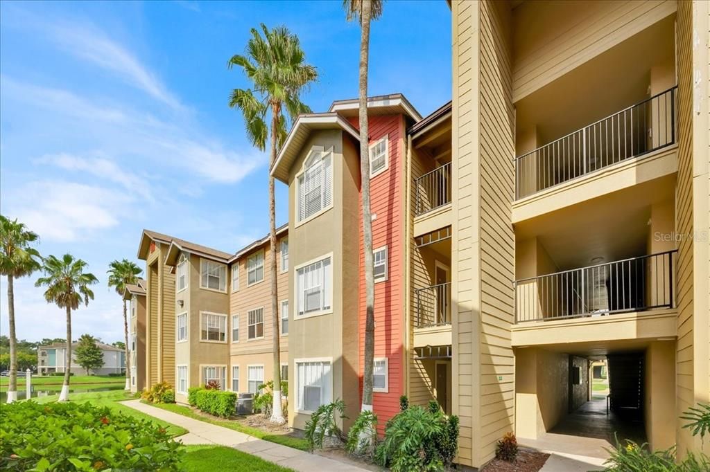 For Sale: $189,900 (2 beds, 2 baths, 1026 Square Feet)