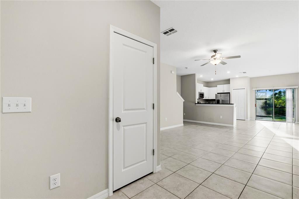 For Rent: $1,950 (3 beds, 2 baths, 1634 Square Feet)