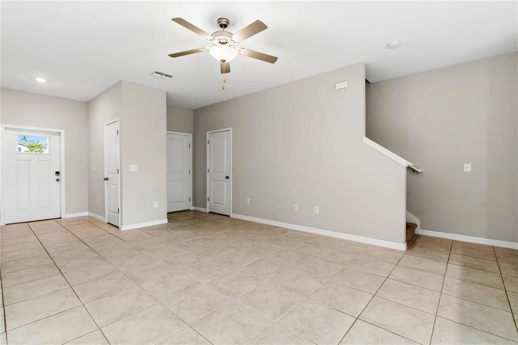 For Rent: $1,950 (3 beds, 2 baths, 1634 Square Feet)