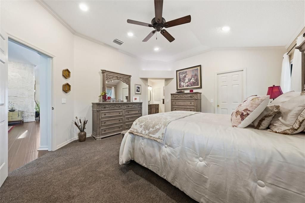 For Sale: $749,000 (3 beds, 2 baths, 2092 Square Feet)
