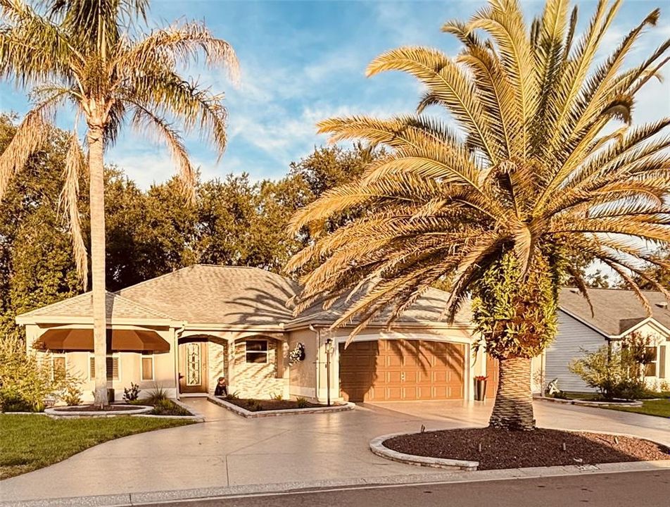 For Sale: $749,000 (3 beds, 2 baths, 2092 Square Feet)