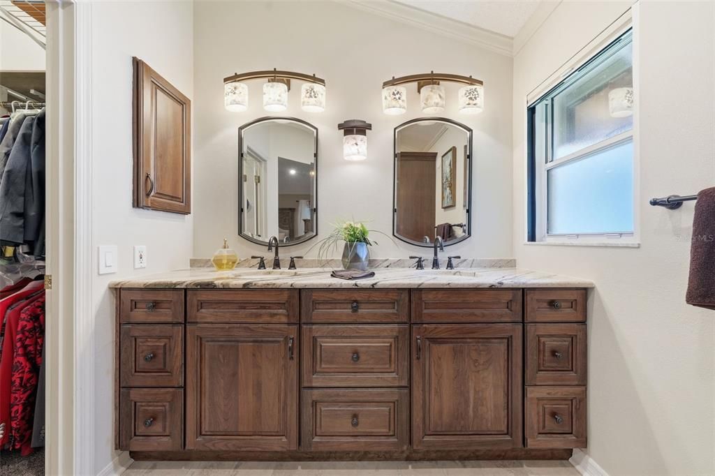 For Sale: $749,000 (3 beds, 2 baths, 2092 Square Feet)
