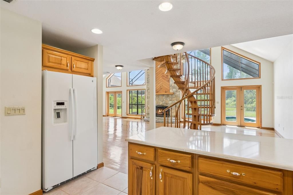 For Sale: $550,000 (3 beds, 2 baths, 2250 Square Feet)