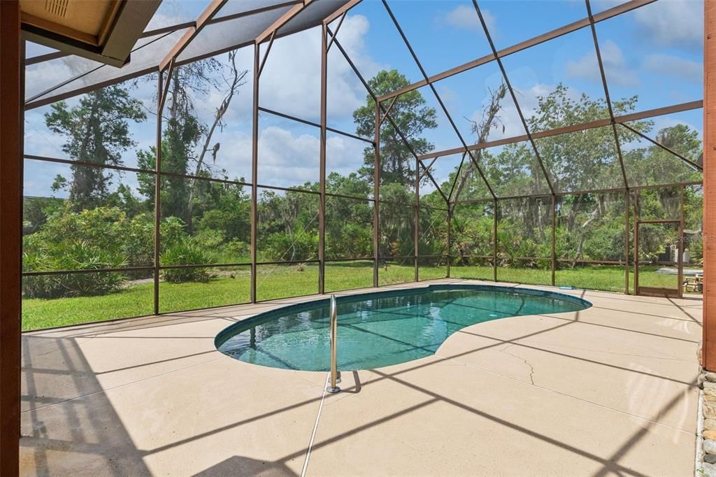 For Sale: $550,000 (3 beds, 2 baths, 2250 Square Feet)