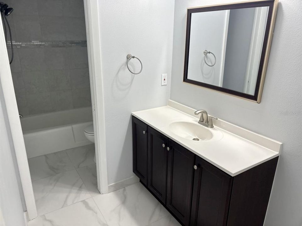 For Sale: $219,999 (2 beds, 2 baths, 1172 Square Feet)