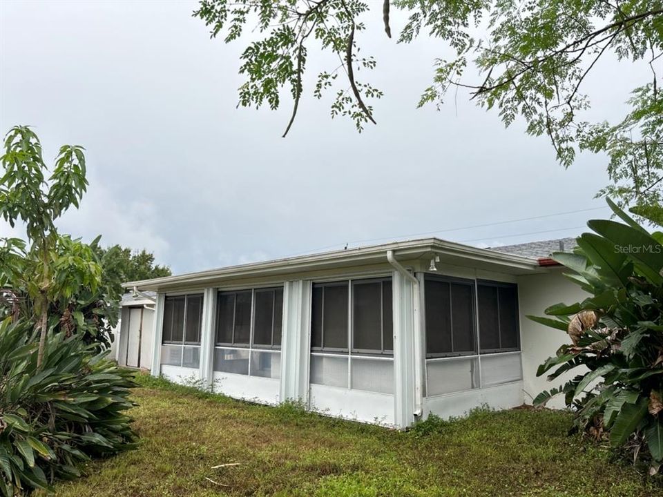 For Sale: $219,999 (2 beds, 2 baths, 1172 Square Feet)