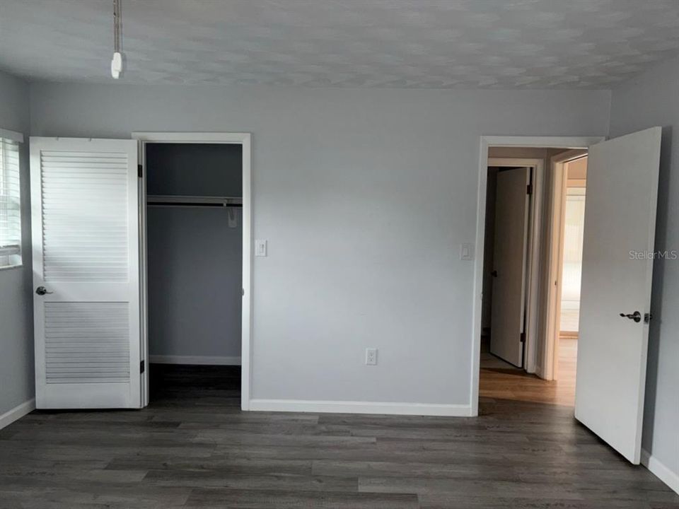 For Sale: $219,999 (2 beds, 2 baths, 1172 Square Feet)
