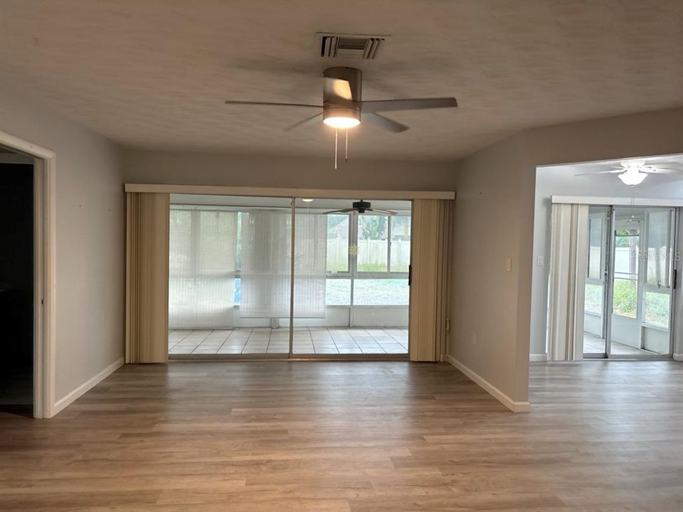 For Sale: $219,999 (2 beds, 2 baths, 1172 Square Feet)