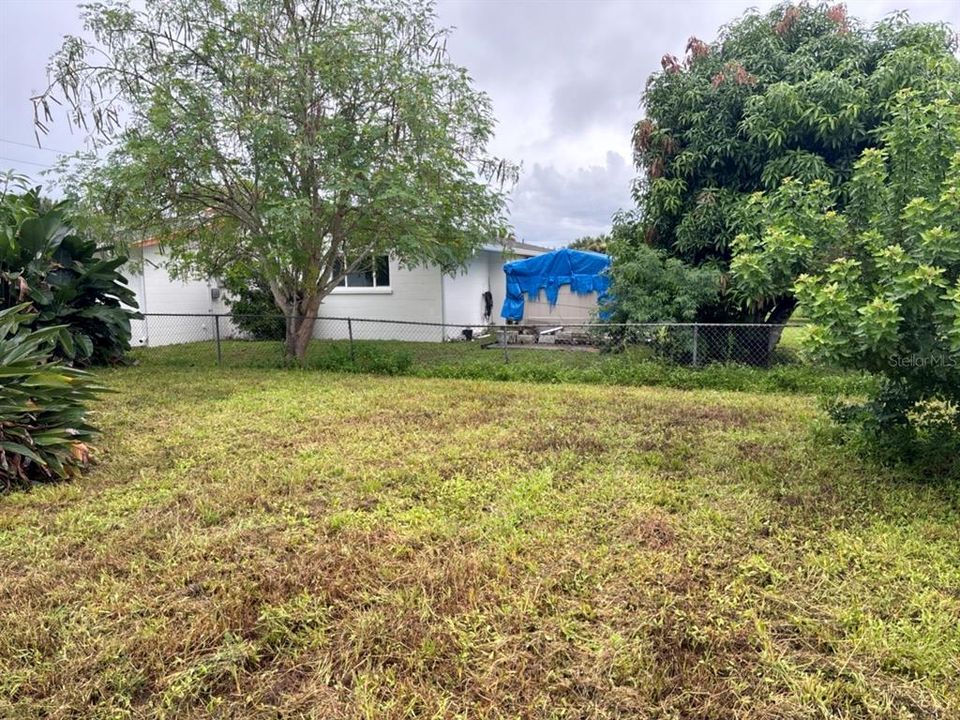 For Sale: $219,999 (2 beds, 2 baths, 1172 Square Feet)