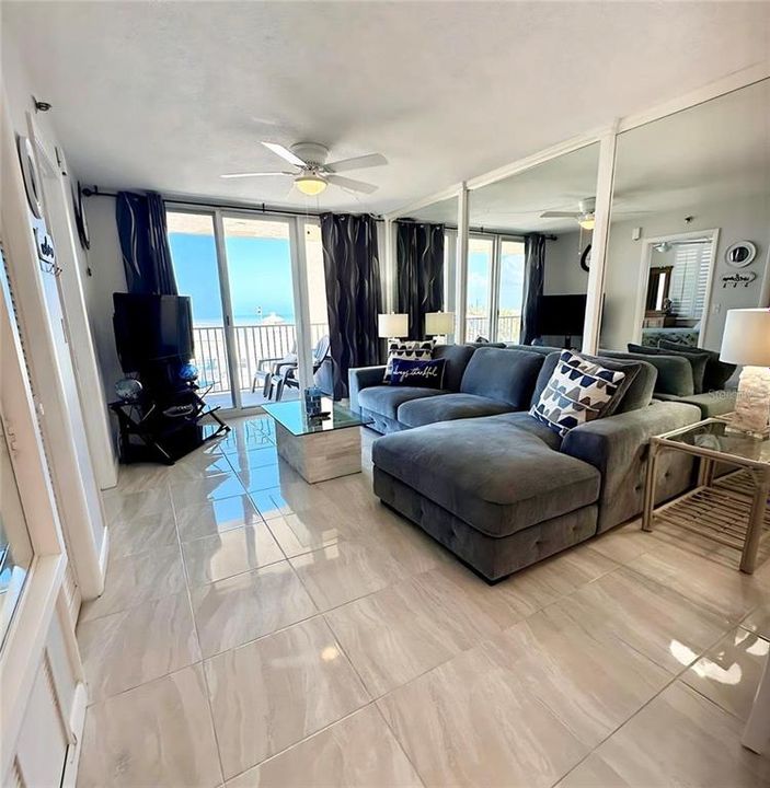 For Sale: $625,000 (2 beds, 2 baths, 890 Square Feet)