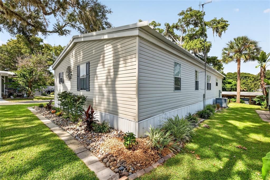 For Sale: $229,900 (3 beds, 2 baths, 1800 Square Feet)