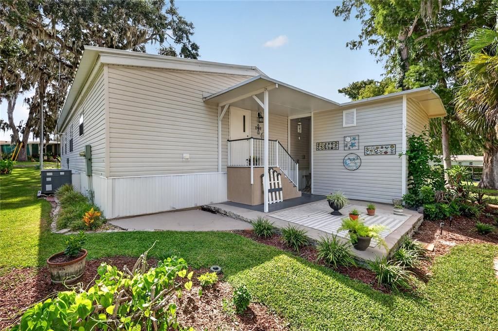 For Sale: $229,900 (3 beds, 2 baths, 1800 Square Feet)