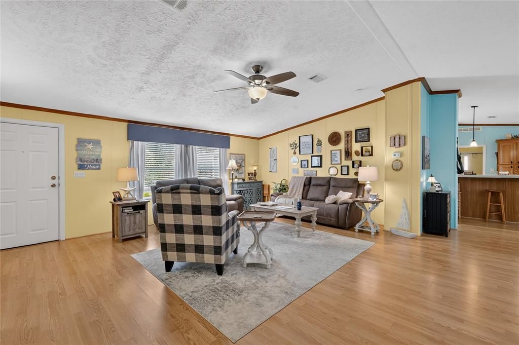 For Sale: $229,900 (3 beds, 2 baths, 1800 Square Feet)
