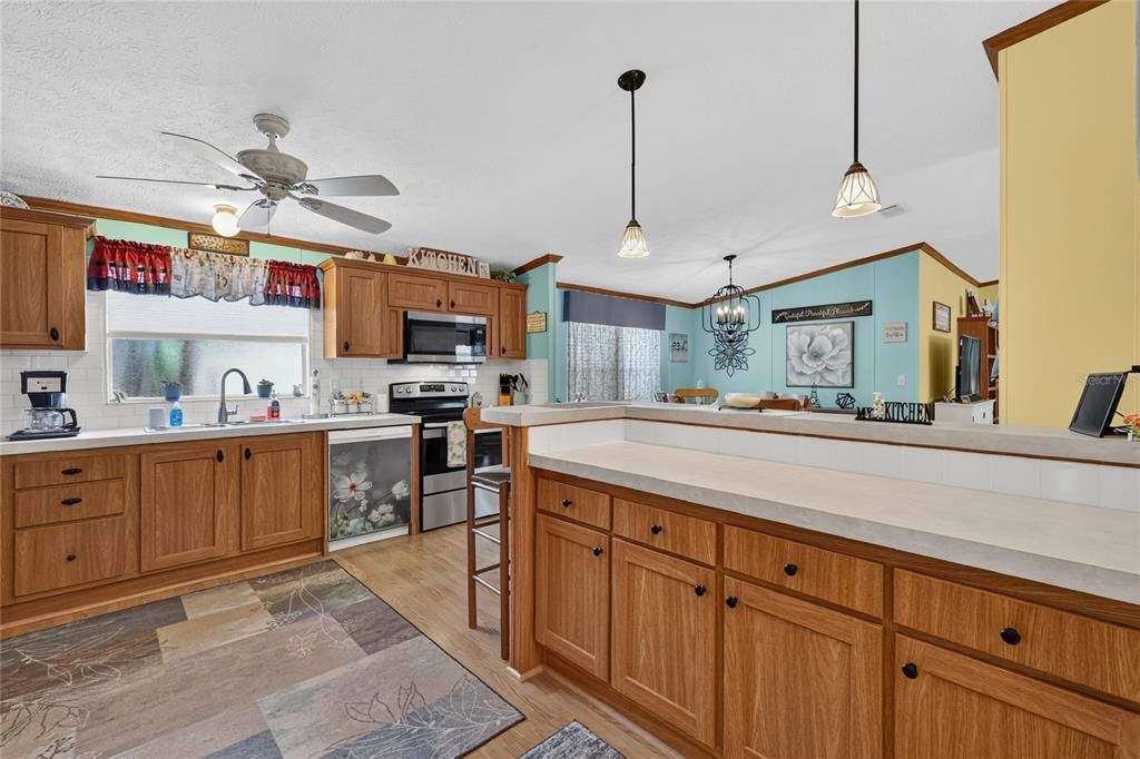 For Sale: $229,900 (3 beds, 2 baths, 1800 Square Feet)