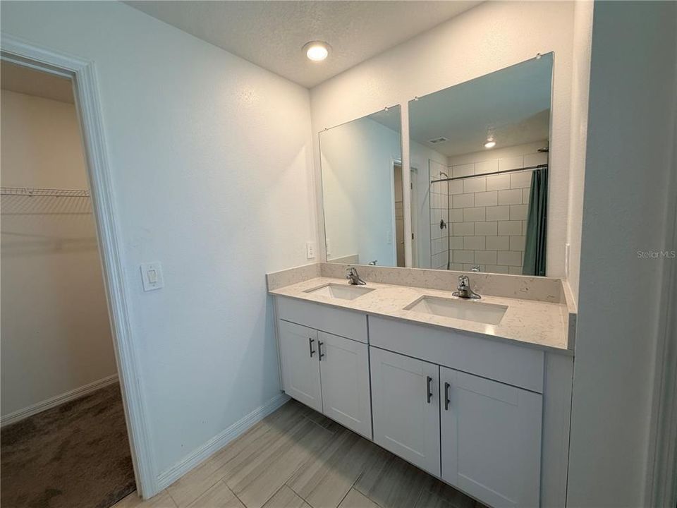 For Rent: $3,000 (5 beds, 2 baths, 2254 Square Feet)