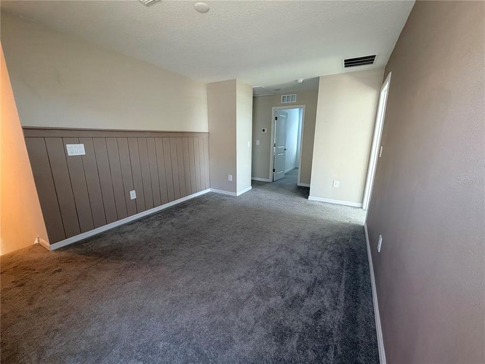 For Rent: $3,000 (5 beds, 2 baths, 2254 Square Feet)