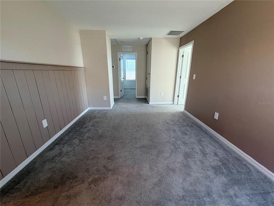 For Rent: $3,000 (5 beds, 2 baths, 2254 Square Feet)