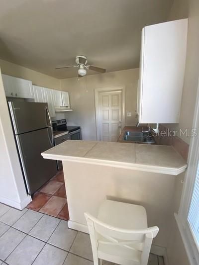For Rent: $1,800 (2 beds, 2 baths, 826 Square Feet)