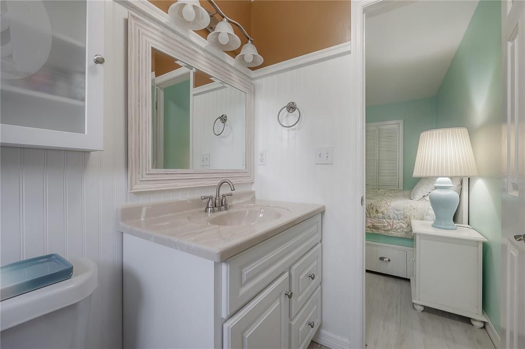 For Sale: $159,000 (2 beds, 2 baths, 1170 Square Feet)