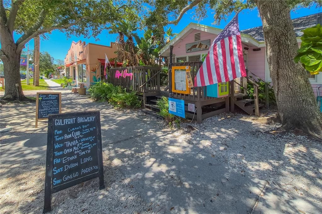 For Sale: $159,000 (2 beds, 2 baths, 1170 Square Feet)