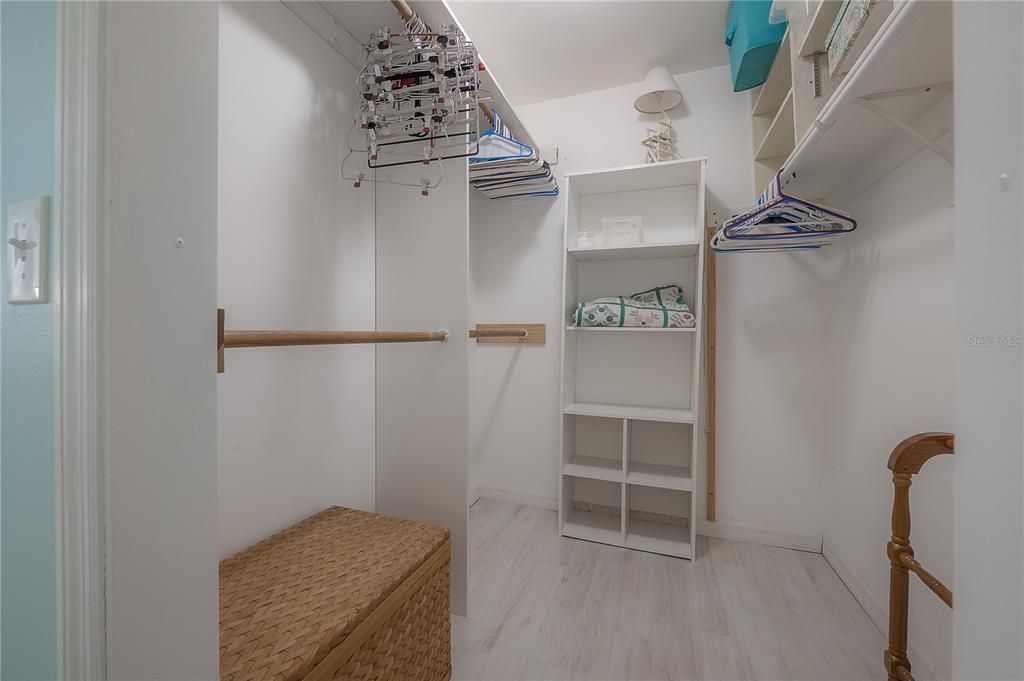 For Sale: $159,000 (2 beds, 2 baths, 1170 Square Feet)