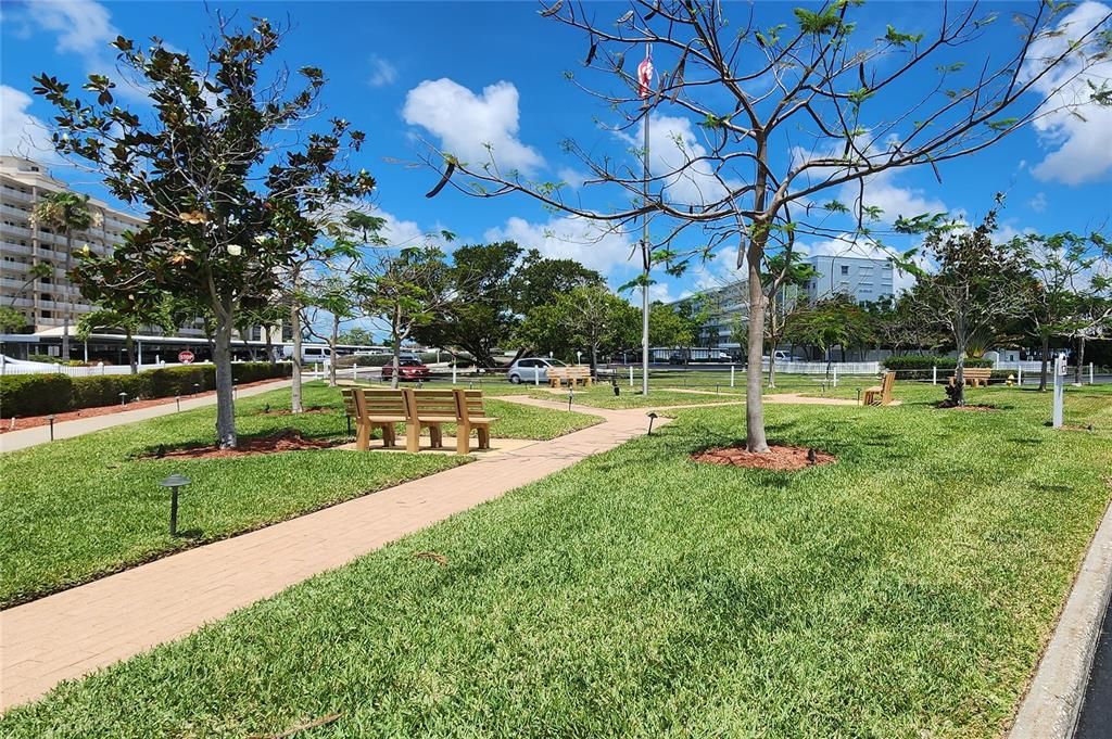 For Sale: $159,000 (2 beds, 2 baths, 1170 Square Feet)
