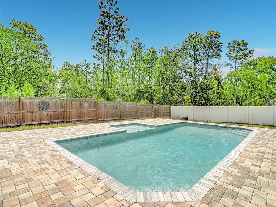 For Sale: $469,500 (4 beds, 2 baths, 2277 Square Feet)