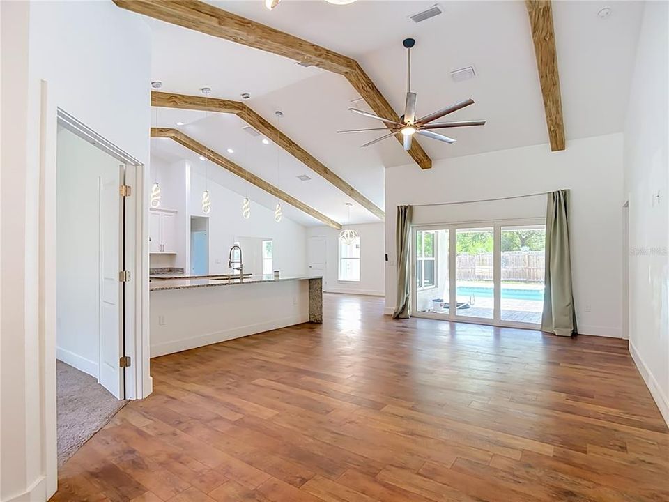 For Sale: $469,500 (4 beds, 2 baths, 2277 Square Feet)