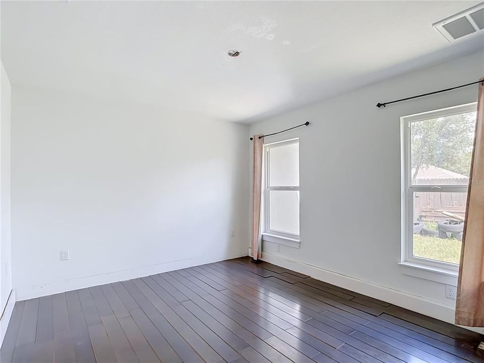 For Sale: $469,500 (4 beds, 2 baths, 2277 Square Feet)