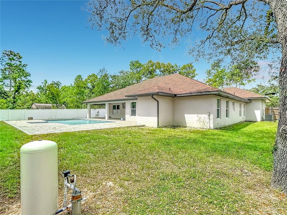 For Sale: $469,500 (4 beds, 2 baths, 2277 Square Feet)