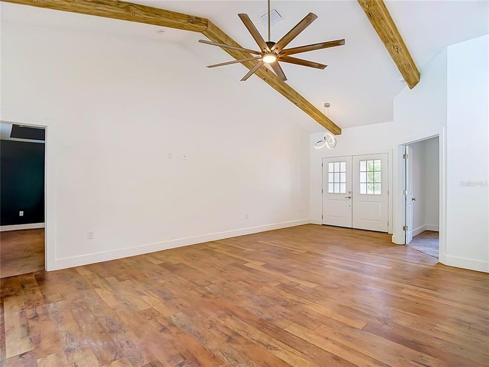 For Sale: $469,500 (4 beds, 2 baths, 2277 Square Feet)