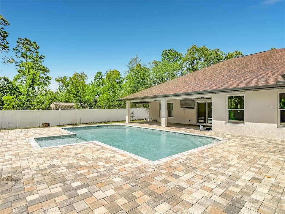 For Sale: $469,500 (4 beds, 2 baths, 2277 Square Feet)