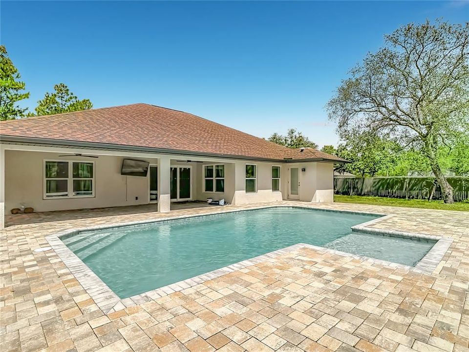 For Sale: $469,500 (4 beds, 2 baths, 2277 Square Feet)