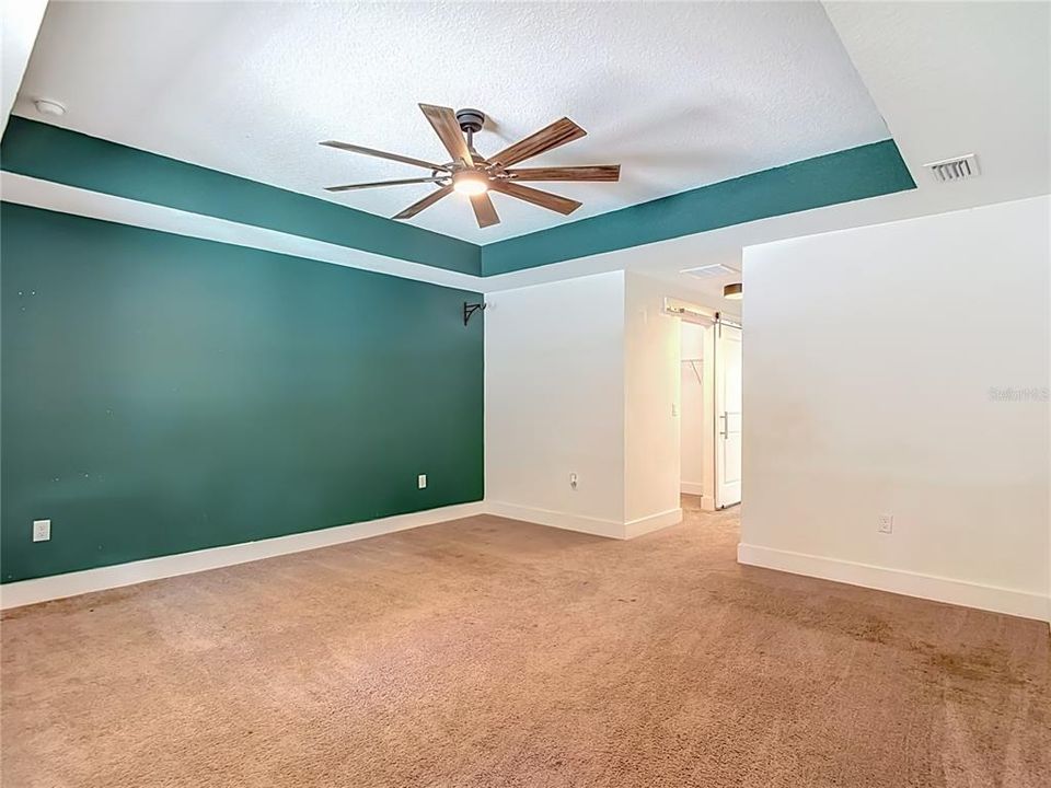 For Sale: $469,500 (4 beds, 2 baths, 2277 Square Feet)