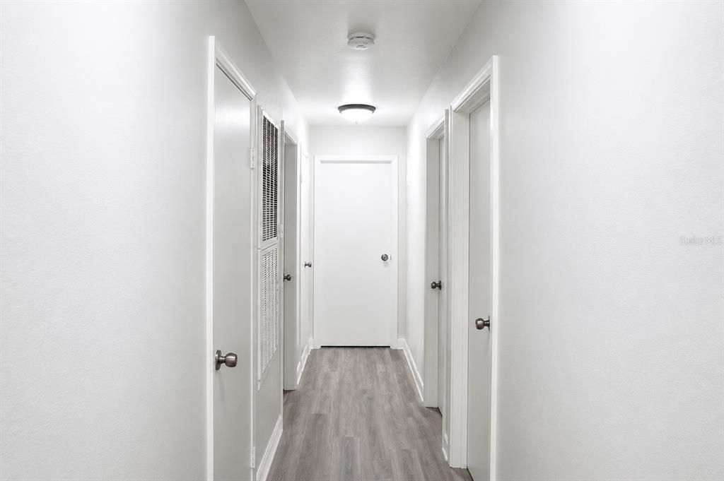 For Rent: $2,000 (3 beds, 2 baths, 985 Square Feet)