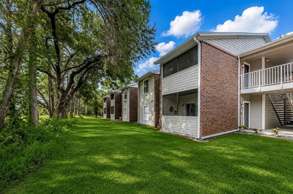 For Rent: $2,000 (3 beds, 2 baths, 985 Square Feet)