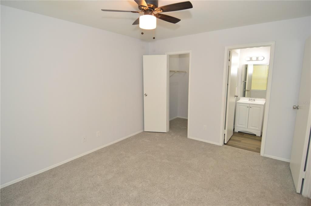 For Rent: $2,000 (3 beds, 2 baths, 985 Square Feet)