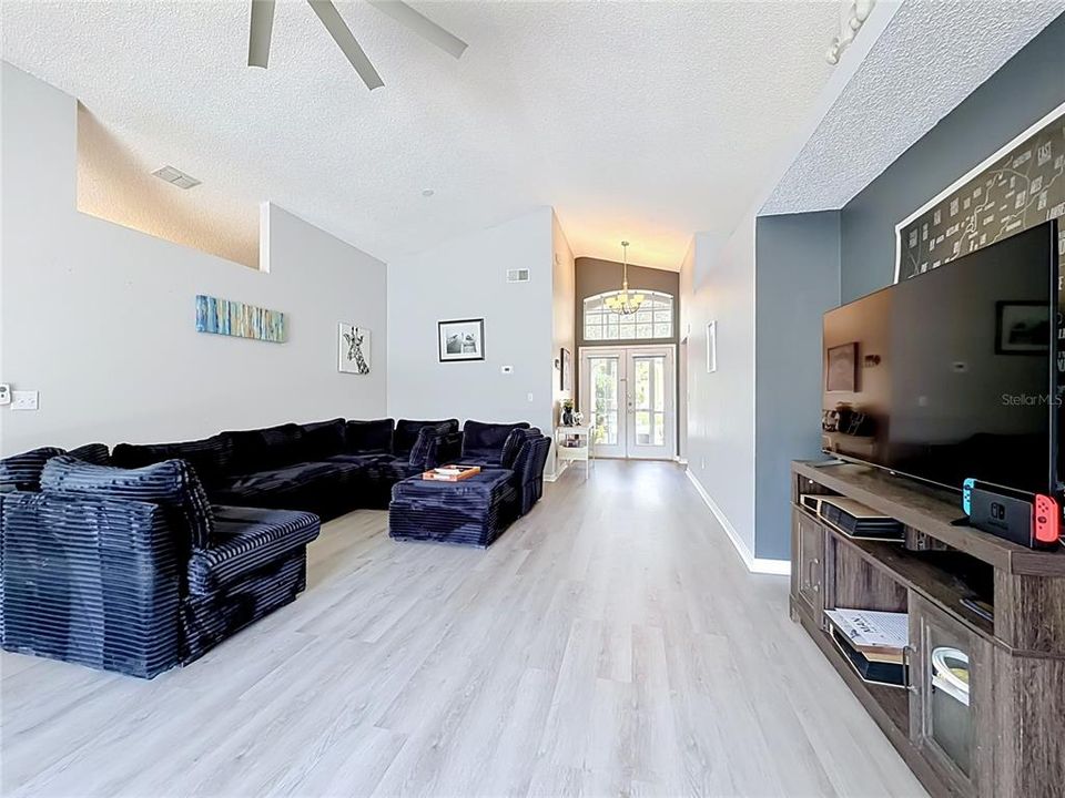 En Venta: $350,000 (3 camas, 2 baños, 1396 Pies cuadrados)