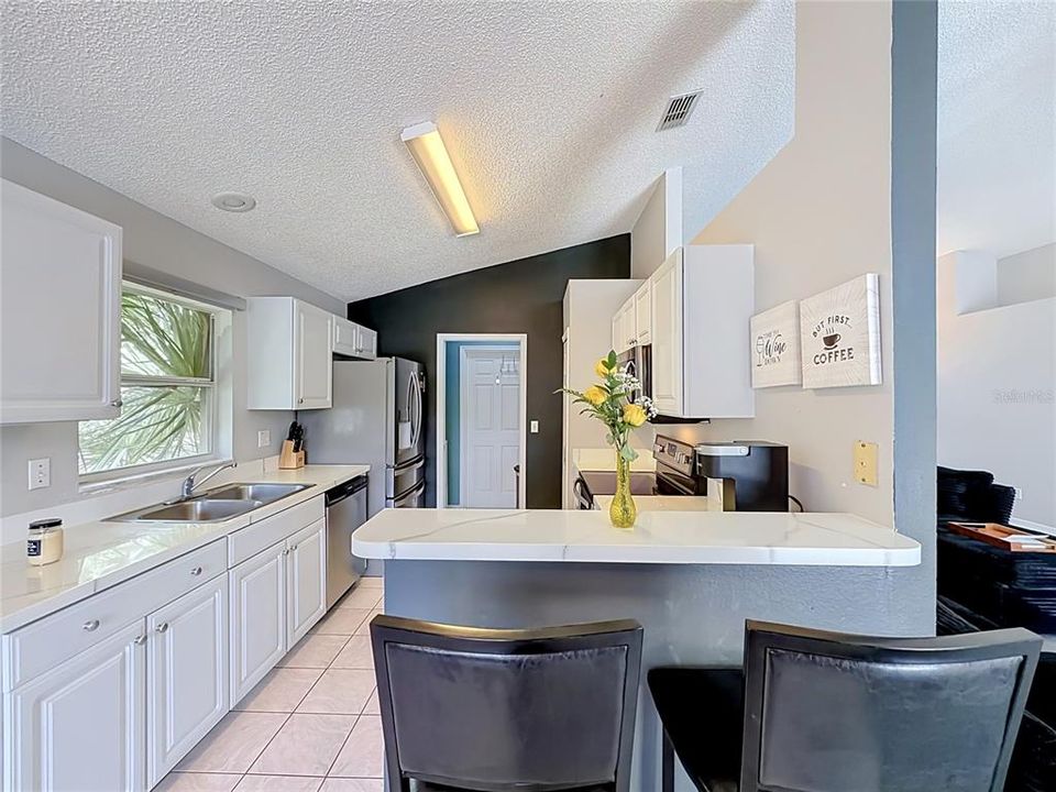 En Venta: $350,000 (3 camas, 2 baños, 1396 Pies cuadrados)