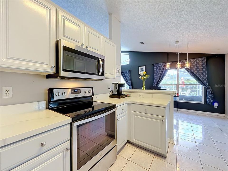 En Venta: $350,000 (3 camas, 2 baños, 1396 Pies cuadrados)