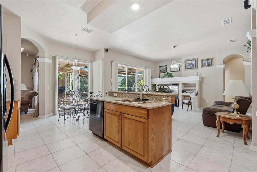 For Sale: $525,000 (5 beds, 3 baths, 2181 Square Feet)