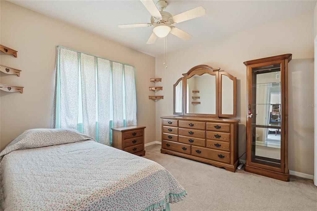 For Sale: $525,000 (5 beds, 3 baths, 2181 Square Feet)