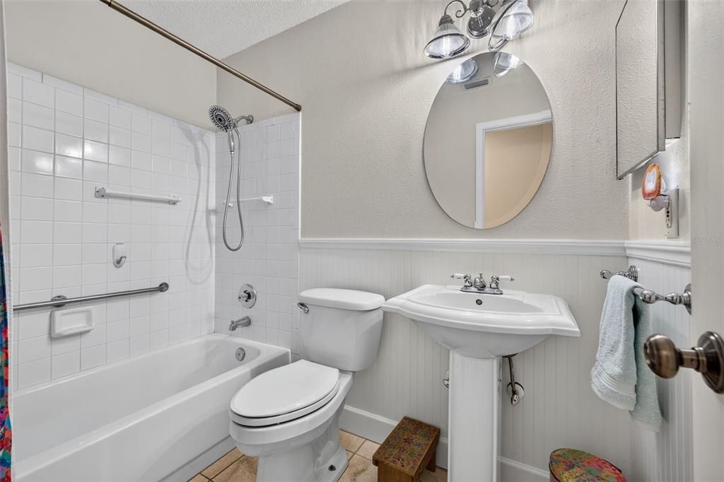 En Venta: $499,000 (2 camas, 2 baños, 1061 Pies cuadrados)