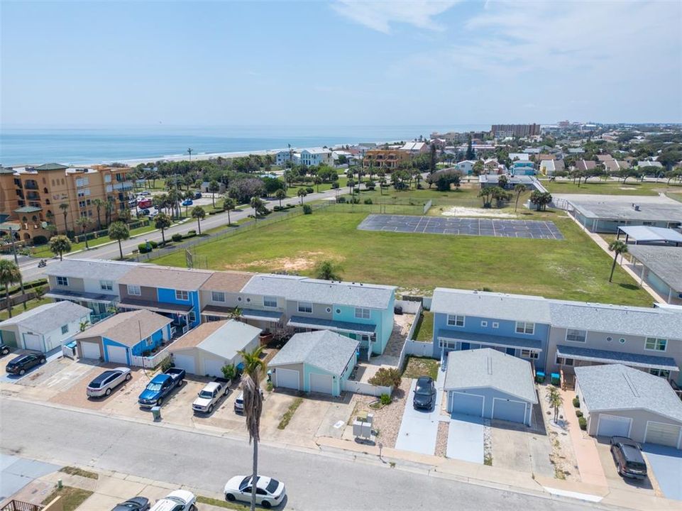 На продажу: $425,000 (2 спален, 1 ванн, 960 Квадратных фут)