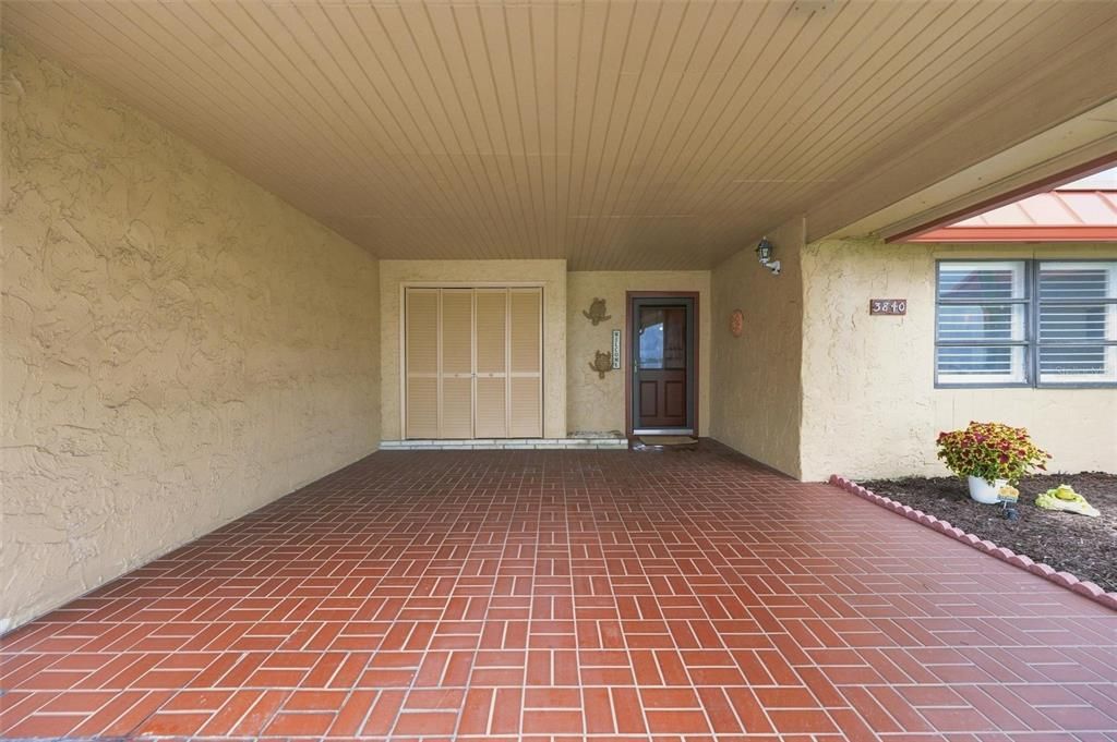 For Sale: $425,000 (2 beds, 2 baths, 1296 Square Feet)