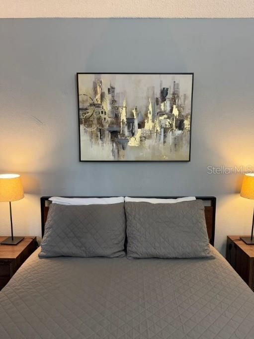 For Sale: $220,000 (2 beds, 2 baths, 583 Square Feet)